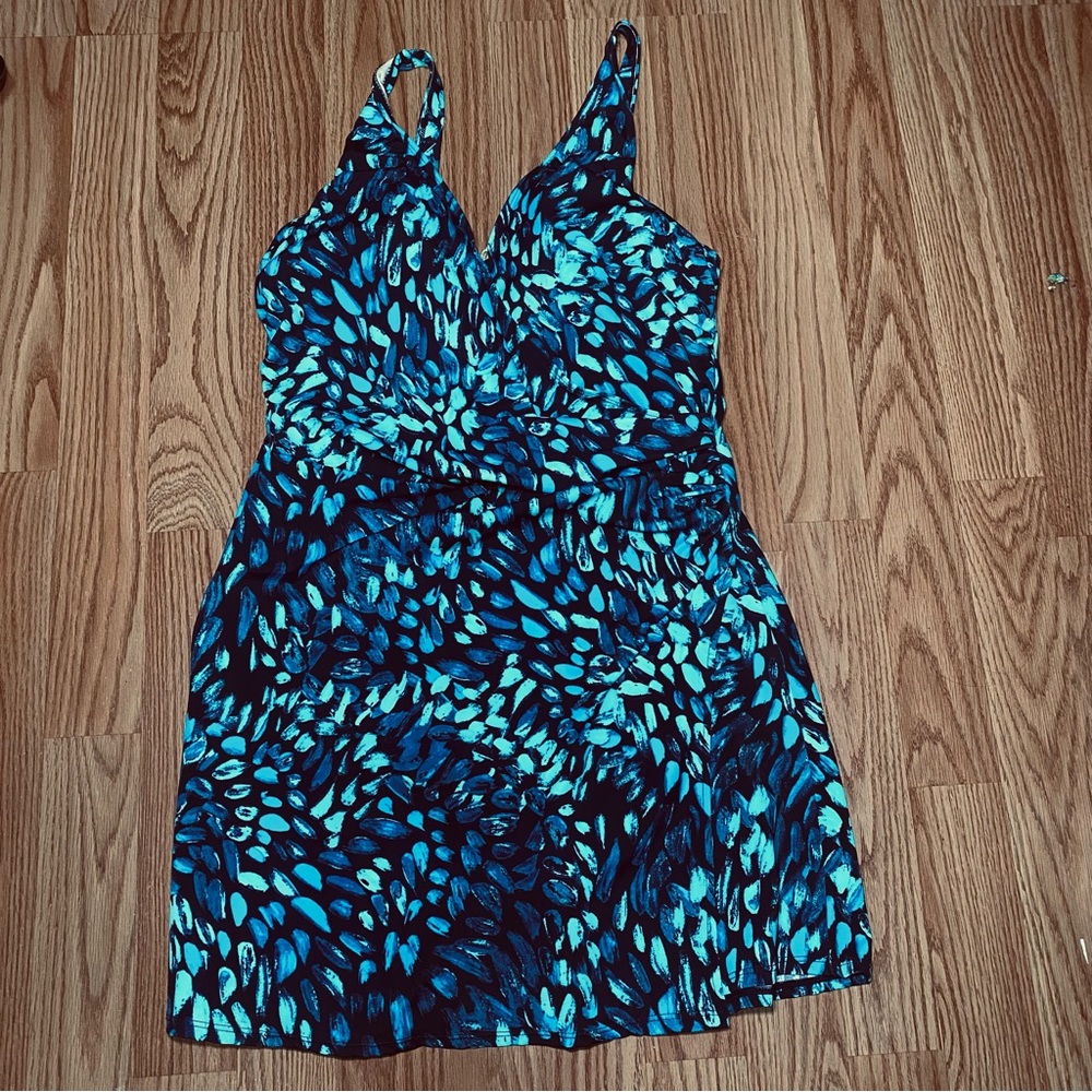 D&Co Beach Blue Printed V-Neck One-Piece Swimsuit Size 8